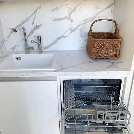 Front De Mer, 30m2 Piscine & Апартаменты *